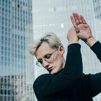 «Die Wellen» – eine vielsinnliche Performance nach Virginia Woolf